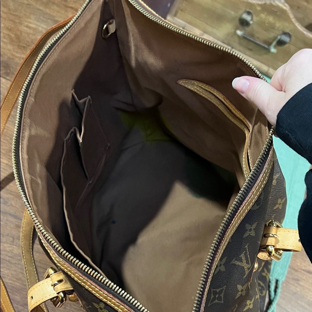 Louis Vuitton Palermo GM Tote with Strap - Picture 12 of 14